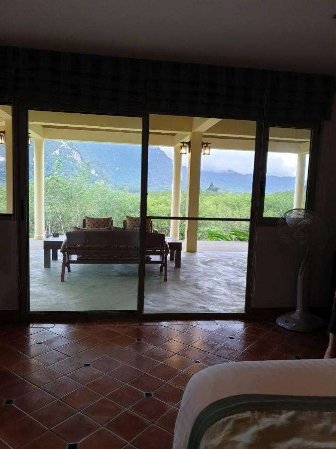 Billion Views Khaosok Homestay Khao Sok National Park エクステリア 写真